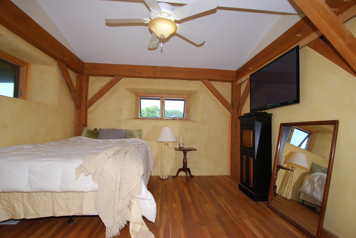 buildnaturally's tweet photo. Spec home built at EcoVillage in Loudoun County VA; I worked with the builders to design a modest, #passivesolar #ecofriendly home.
Features #strawbale insulation, #limeplasters, integrated PV, #compostingtoilets & #graywater system, radiant floor heat, & a sweet sleeping porch. https://t.co/PEYX9Fh1MG