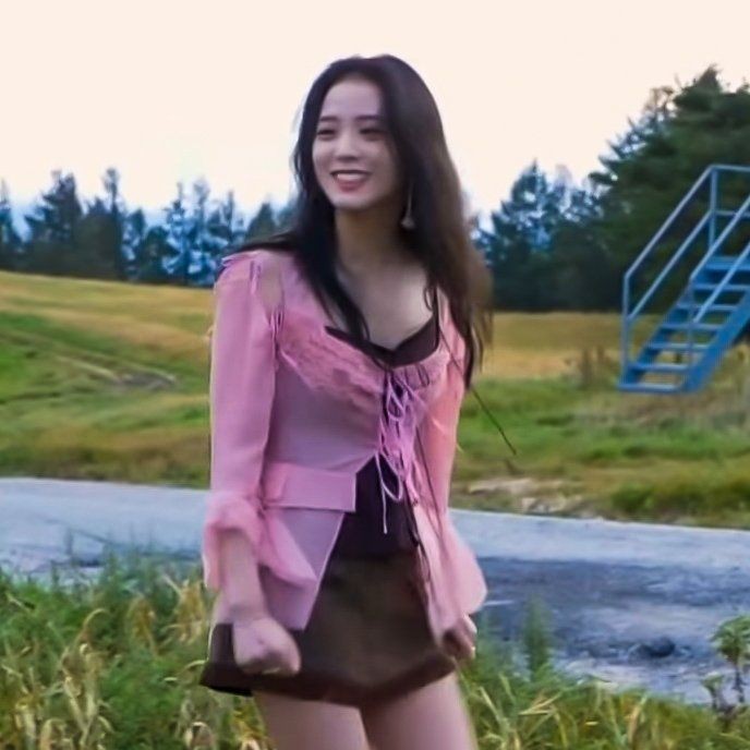 chusfancam's tweet photo. ROBBED https://t.co/aHJCxPjK6R