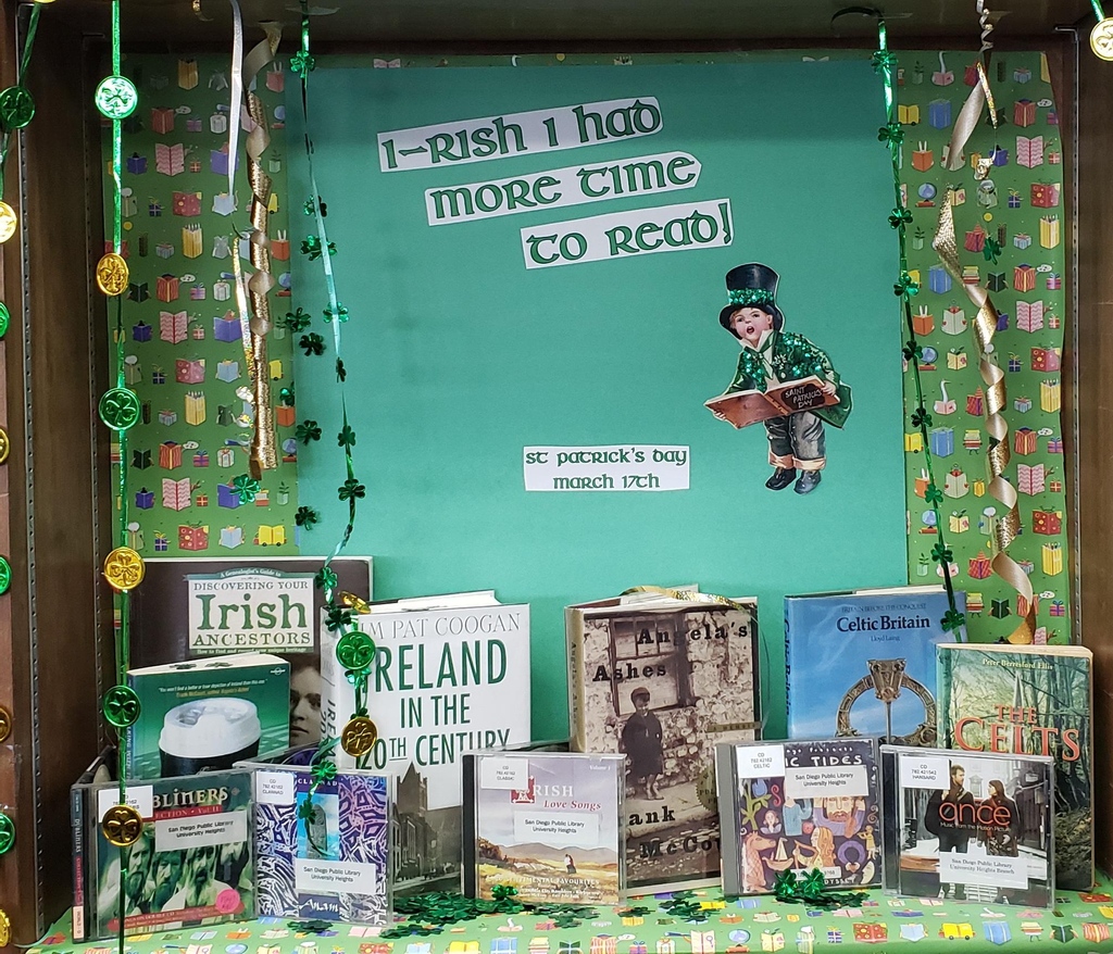 SDPublicLibrary's tweet image. Got your green on today? Take a look at the #stpaddysday displays and take-home crafts featured throughout San Diego Public Library! 🍀💚📗 See what else is happening at the library: mysdpl.org/calendar #mySDPL