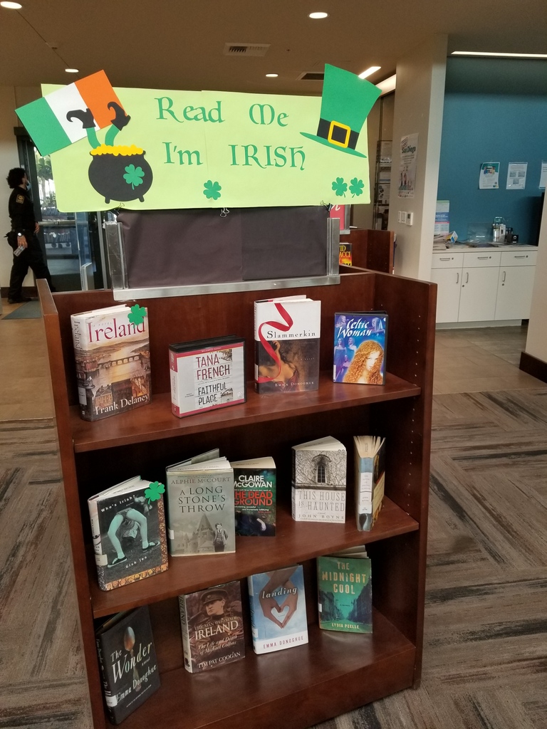 SDPublicLibrary's tweet image. Got your green on today? Take a look at the #stpaddysday displays and take-home crafts featured throughout San Diego Public Library! 🍀💚📗 See what else is happening at the library: mysdpl.org/calendar #mySDPL