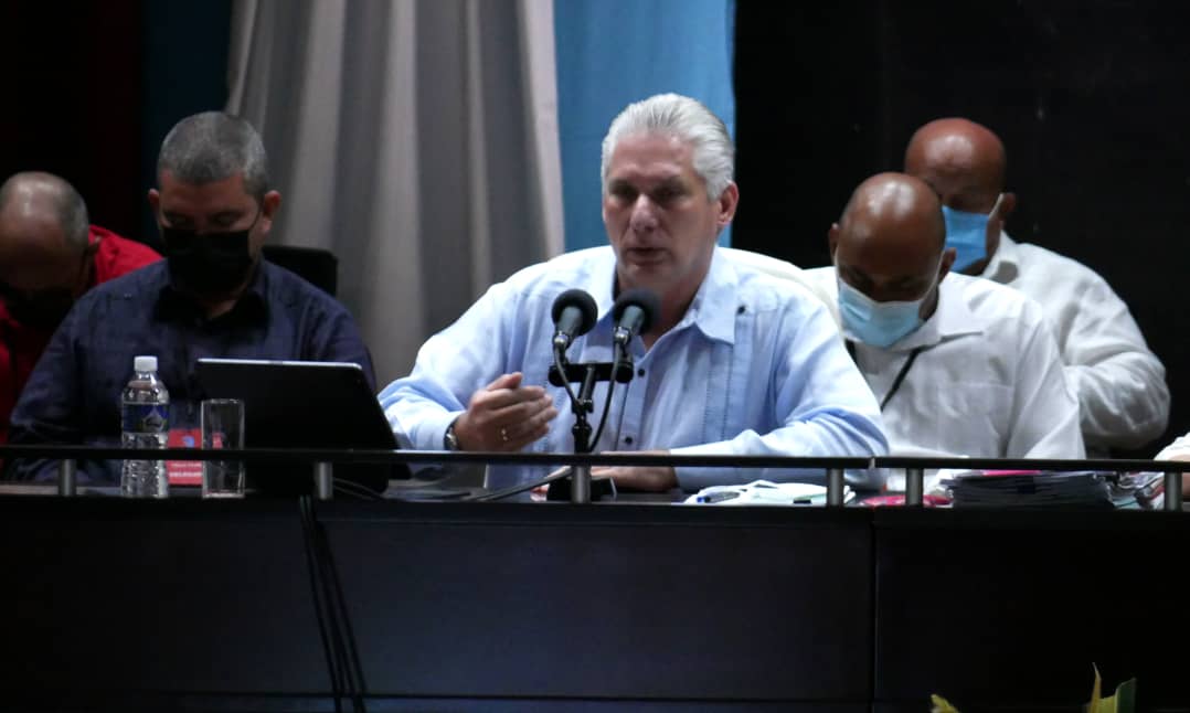 Profundos debates distinguen la Asamblea de Balance Provincial de #VillaClara. 

Compartimos reflexiones realizadas en ese contexto por el Primer Secretario del Comité Central del <a href="/PartidoPCC/">Partido Comunista de Cuba</a>, Miguel Díaz-Canel Bermúdez. 

ABRIMOS HILO 🧵👇