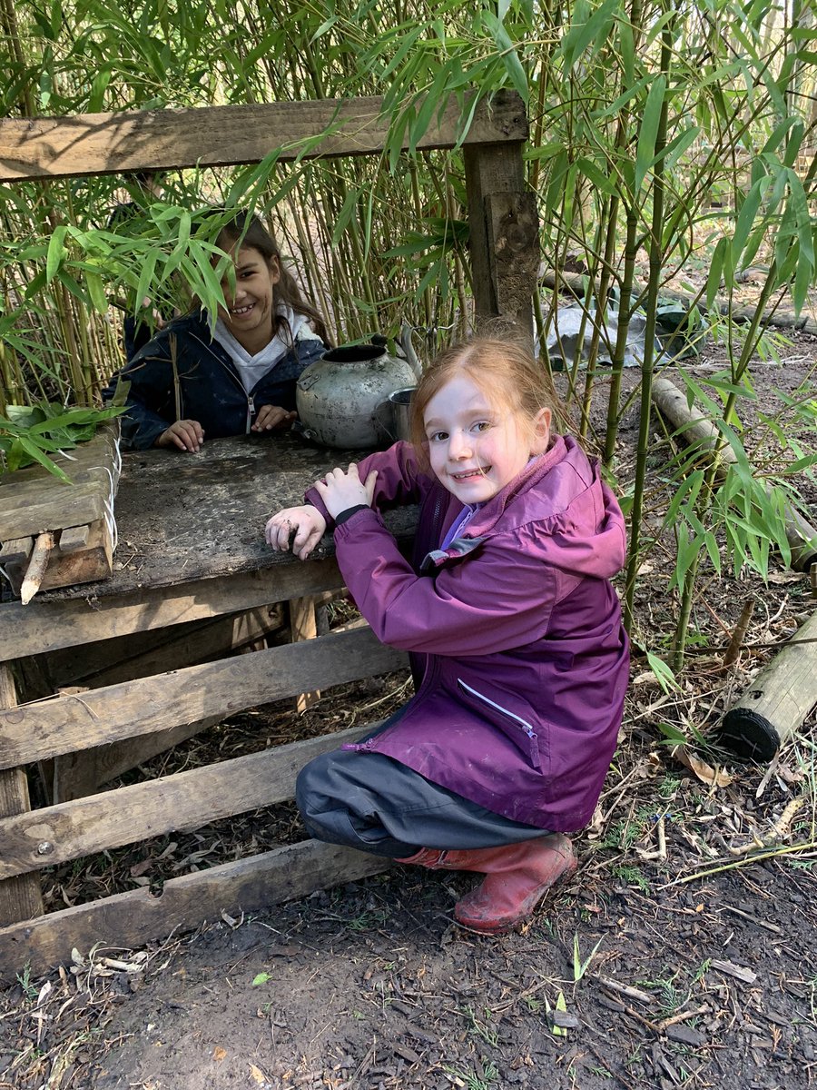 DanesfieldFS's tweet photo. Look out Danesfield Spa Y3 have their own Forest School version which rocks 🌳💕#mudmasks #forestspa #happypigs 🐷💕🌳🐸@DanesfieldY3 @DanesfieldSchl https://t.co/l1noLfU4gf