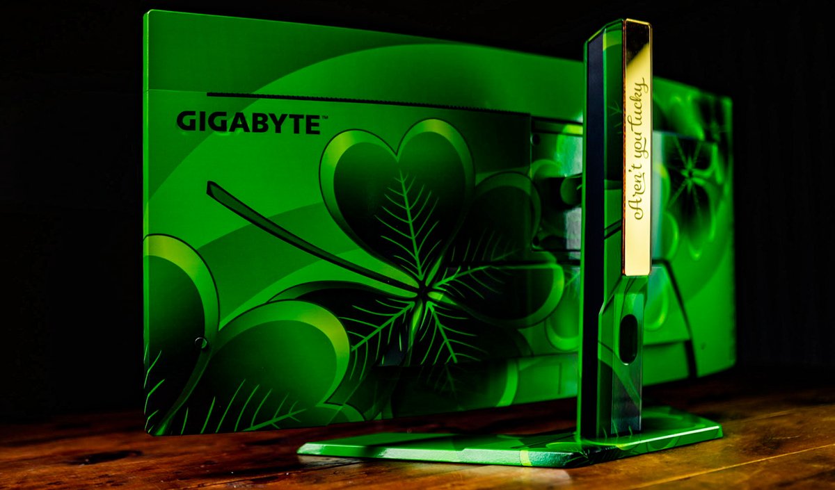AorusOfficial's tweet photo. 🍀Aren''t You Lucky🍀

In celebration of #StPatricksDay, we're bringing you this beautiful St Patrick's Day themed G34WQC A monitor mod with @pcwerkz!! 

🎁Enter the giveaway to bring it home👉https://t.co/7j9D4tDOQb

#PoweredByAORUS #AORUS https://t.co/7lCOCDqZfH