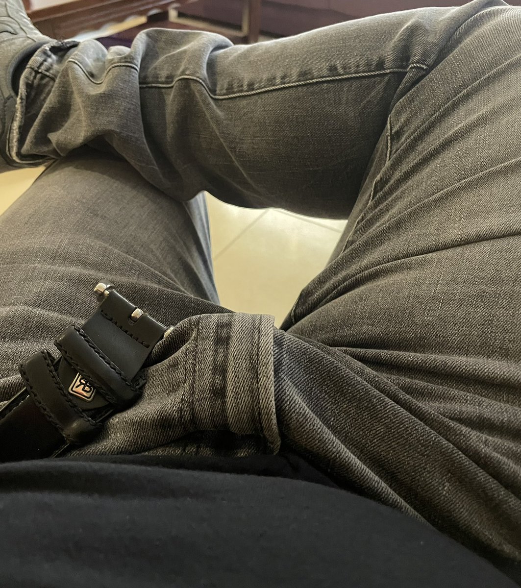chubear89's tweet photo. Now what ? #jeans #bareback #leathergay #3som #gay #Beargay #Gaybear #Cub #chubbychasers #chubbyfatguys https://t.co/Mu88H1UXT1