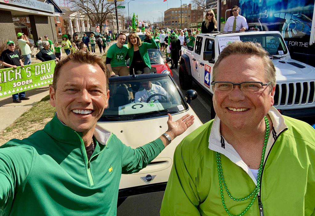 RobCollinsTV's tweet photo. Roll Out! @NickVasos @lorenhalifax @KevinBarryTV  @MattWDAF @KerriStowell @kcirishparade https://t.co/lDqxhWxKb2