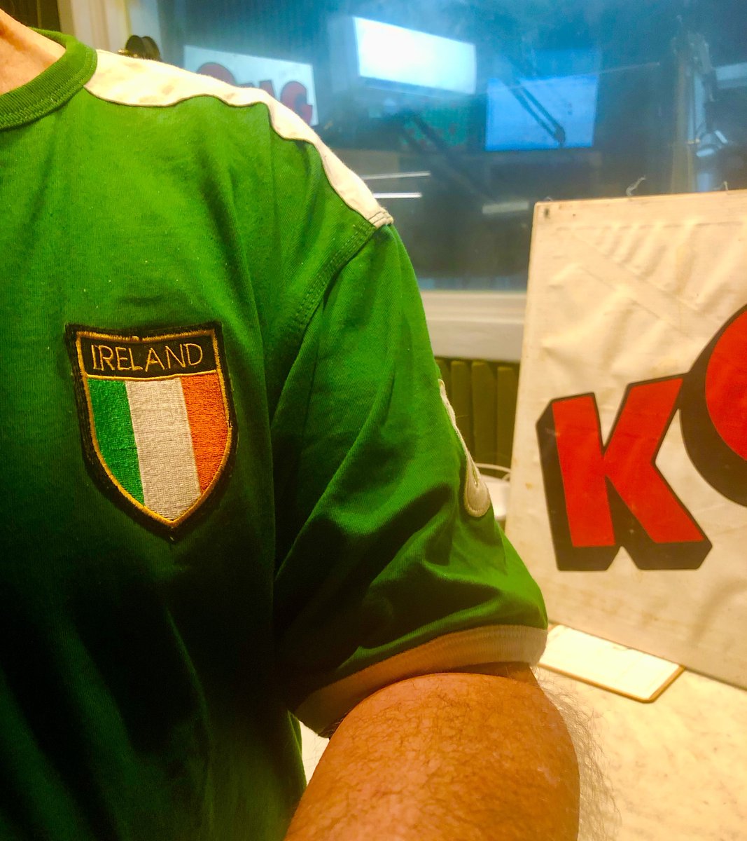 HAPPY St. Patrick's day Kaua'i from the KONGstudio FM93.5 <a href="/KongRadio935/">KONG Radio FM 93.5</a> LIVE on AIR wearing my Irish shirt <a href="/ronwileykong/">Ron Wiley</a>