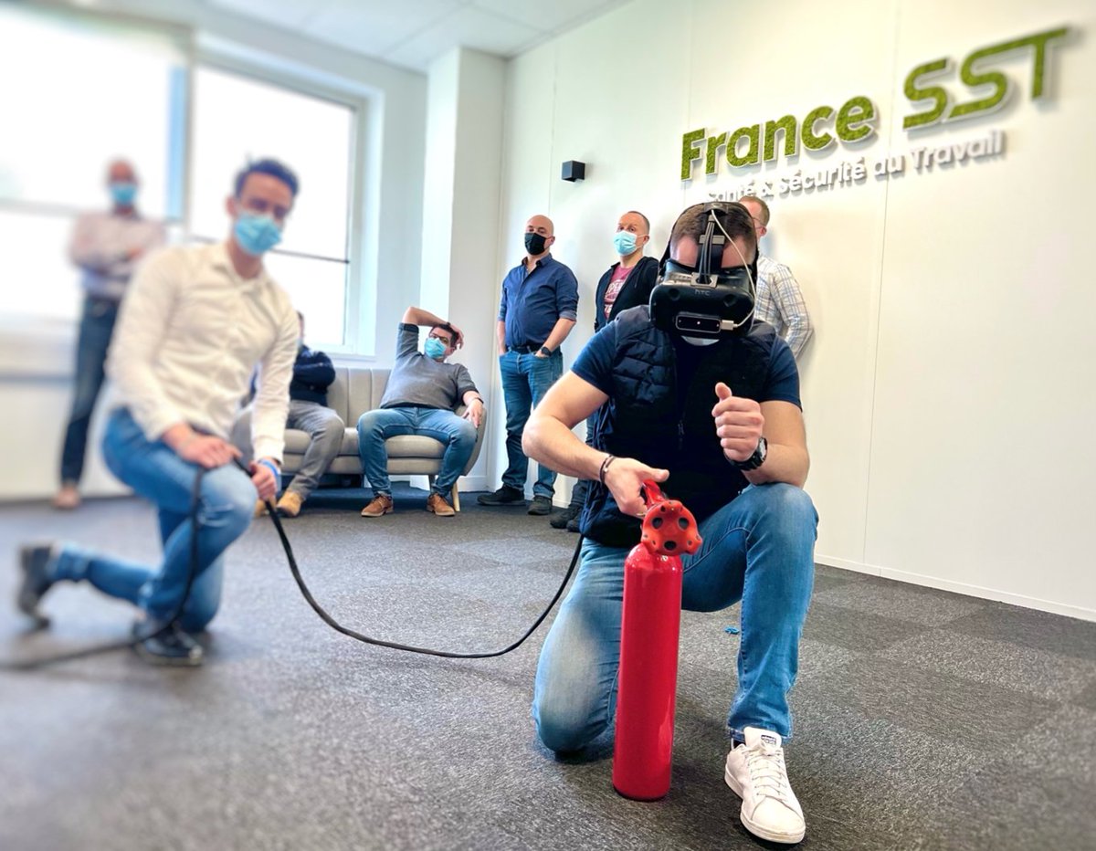 syko_studio's tweet photo. @France_SST  - Démonstration #formation  #Incendie 🔥 en réalité mixte avec @syko_studio
 ✅ réaliste et immersive✅ adaptée au contexte professionnel et dans un cadre sécurisé✅ rapide à mettre en œuvre✅ économique. https://t.co/amcs3L8gVs