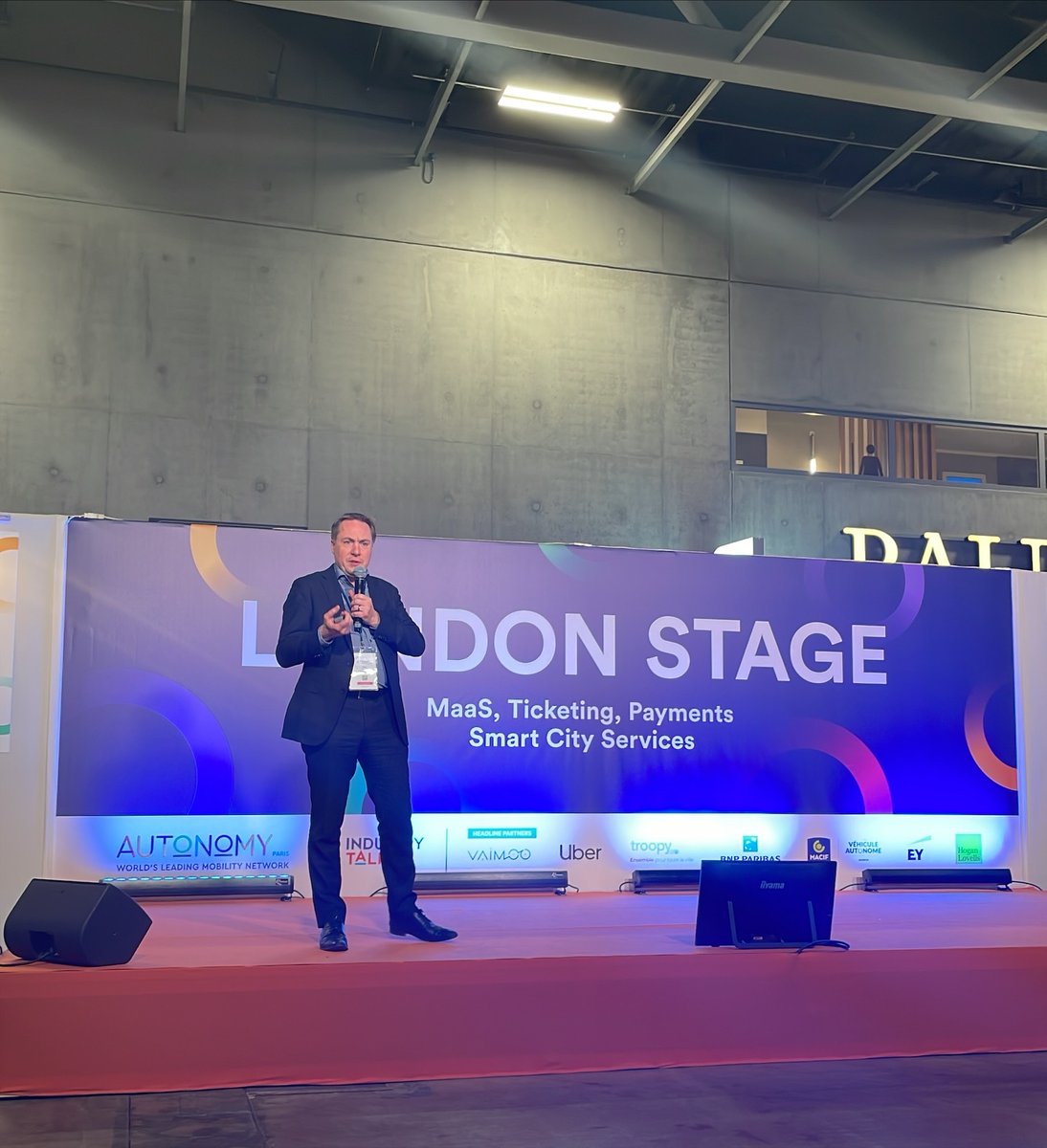 wejoHQ's tweet photo. Today’s the day we’re speaking at @AUTONOMY Paris!
Wejo’s @jolybenoit will be explaining how cities and states can move more safely with smart #automobility insights.
#AutonomyParis #SmartMobilityForGood™ $WEJO https://t.co/T3gcaSRgxY
