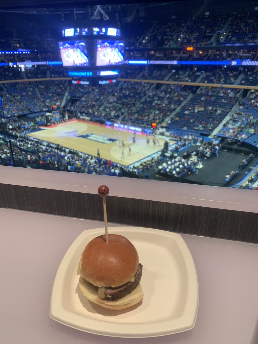EquiSpace's tweet photo. Todays view #buffhoops https://t.co/fbWbVL2vQH