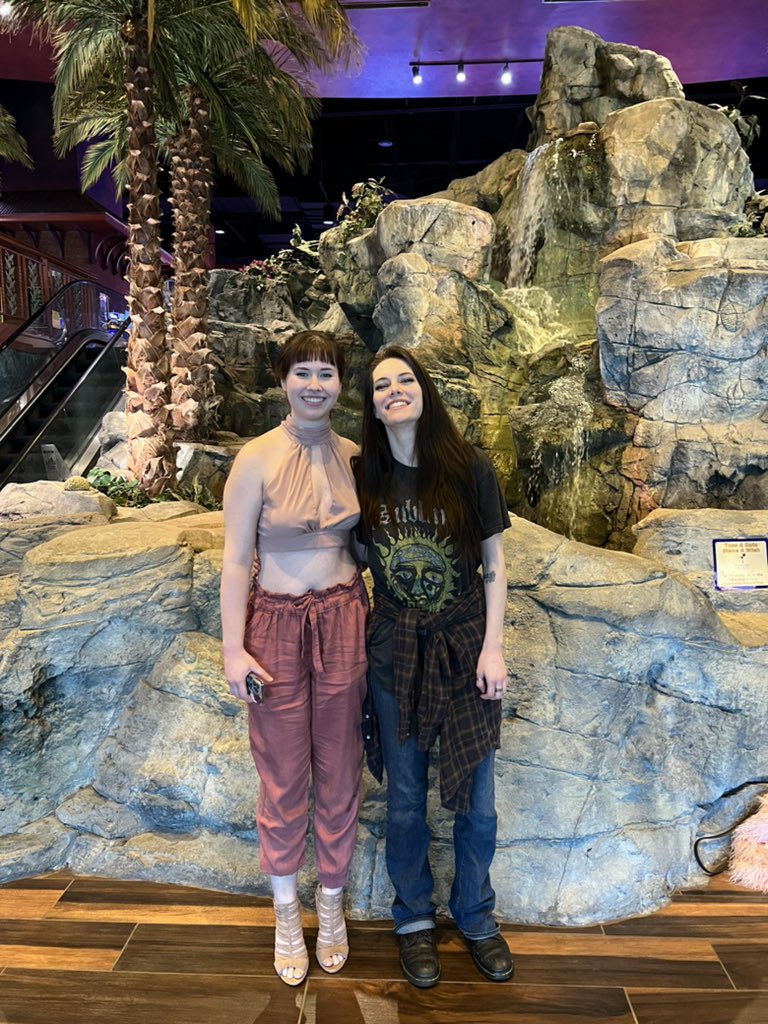 kenidawn1's tweet photo. Hit the casino! Ya girl has to win big today! 😁😁 https://t.co/NIYQRkR8wn