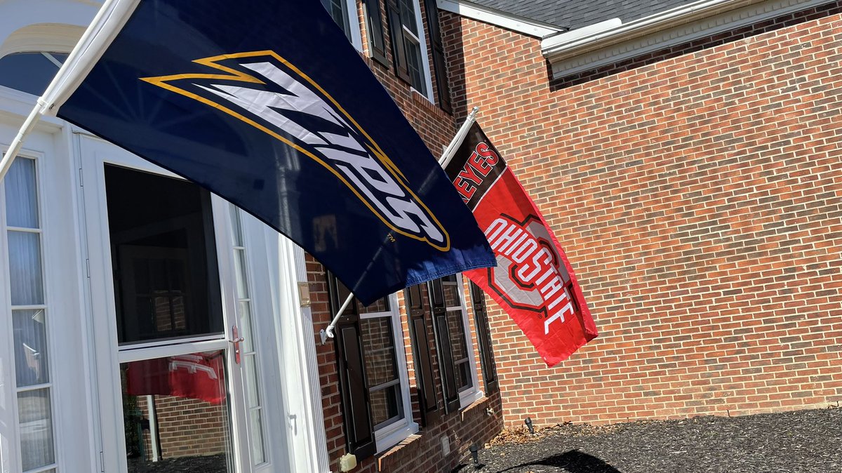 bw2151's tweet photo. Go @uakron Zips and @OhioStAthletics Buckeyes! I have kids in both schools #RepresentOhio #MarchMadness2022 https://t.co/NVQlwGF58y