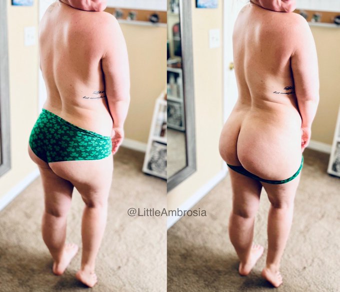 1 pic. Happy St. Patty&rsquo;s Day ☘️😘😈 #panties #pasties #flashing #sidebyside #pawg #bigboobs #bigbooty #curvy