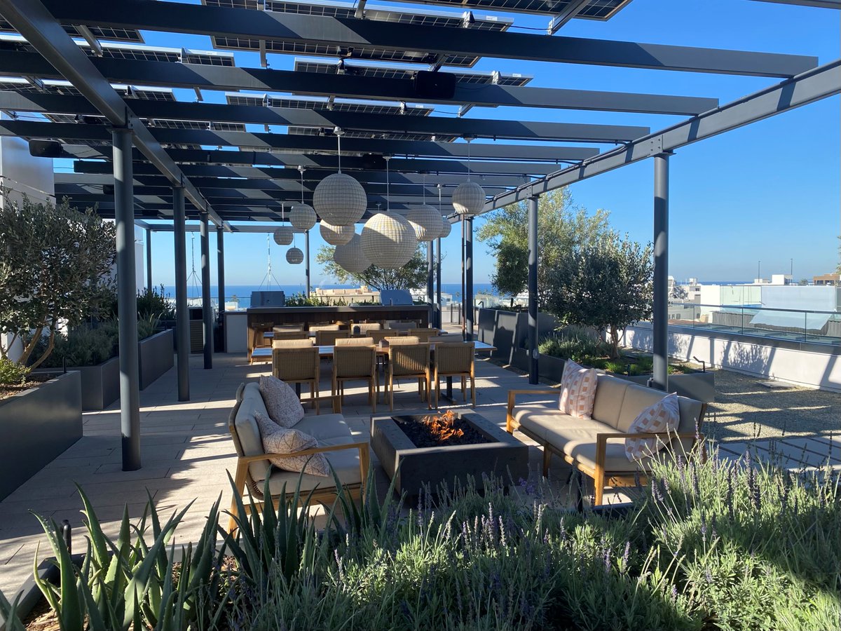 pankowbuilders's tweet photo. The Park Santa Monica at 500 Broadway is complete! Pankow proudly celebrates the on-time completion of this high-end, wellness-forward, 249-unit apartment complex in the heart of Santa Monica.
Congratulations to the entire team! #PankowProjects @ConXtech https://t.co/TDttMzzqZm