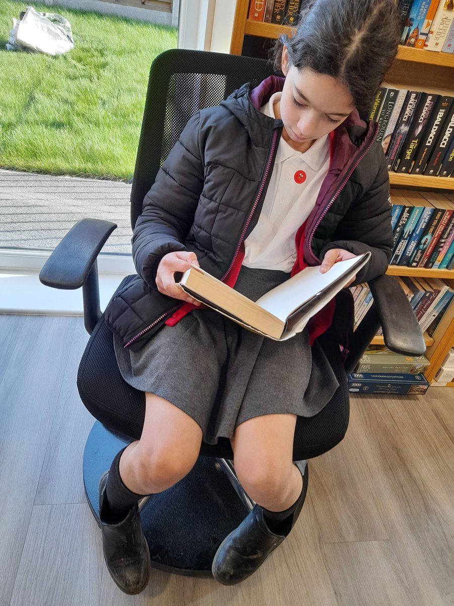 AcademyWalton's tweet photo. Class 7 enjoyed their visit at the new library in Walton this afternoon. Children were able to choose a book to take home.  Thank you for having us @walton_library! 📖📚
#WPAReading
@WatertonTrust 
@WkfdOfficial https://t.co/xfEjRZGf9z