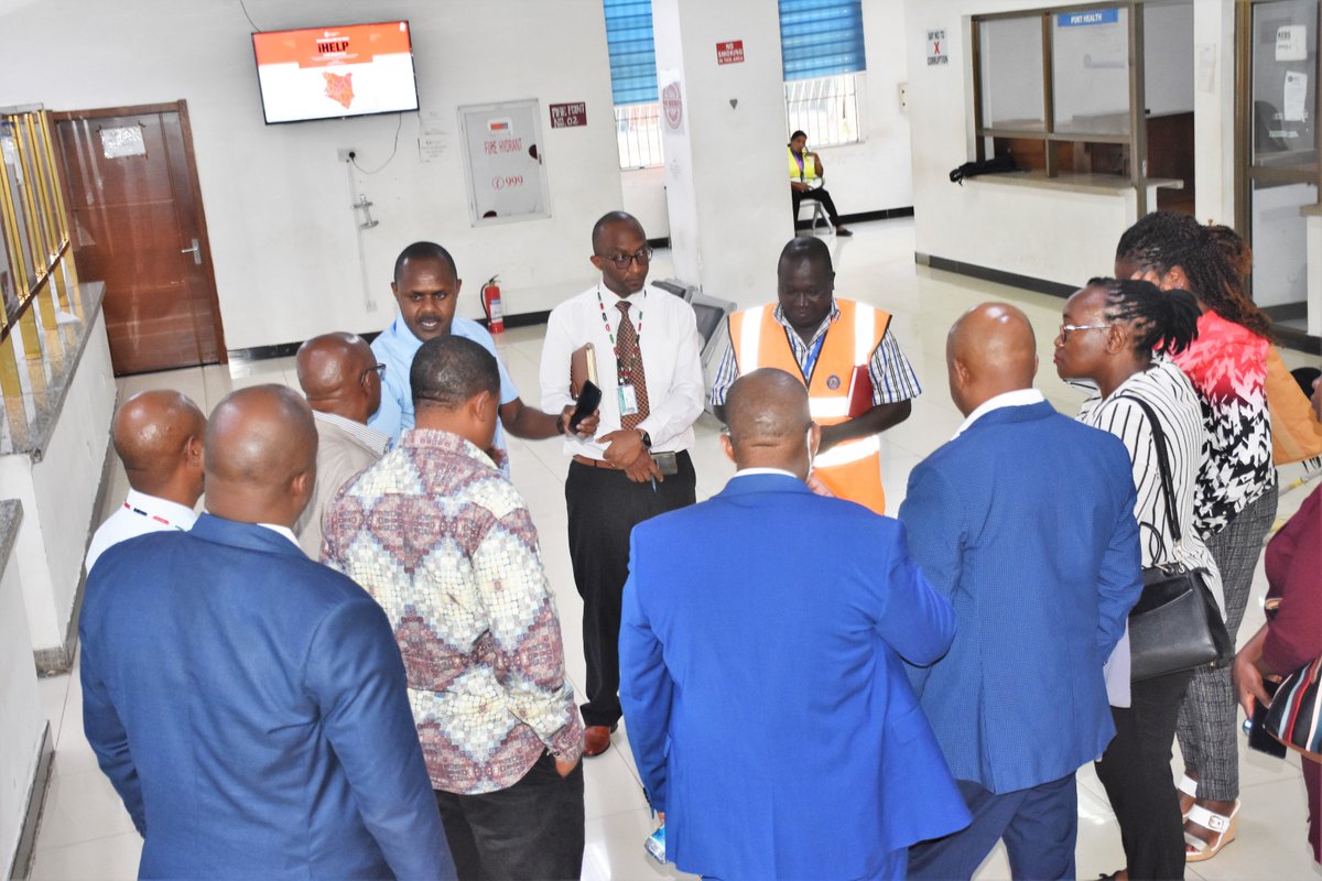 KenTrade_G2B's tweet photo. The Board of Directors of KenTrade accompanied by senior management staff made a familiarisation tour to the Nairobi Inland Container Depot @Kenya_Ports operation centre. https://t.co/8SqPDdPeyr