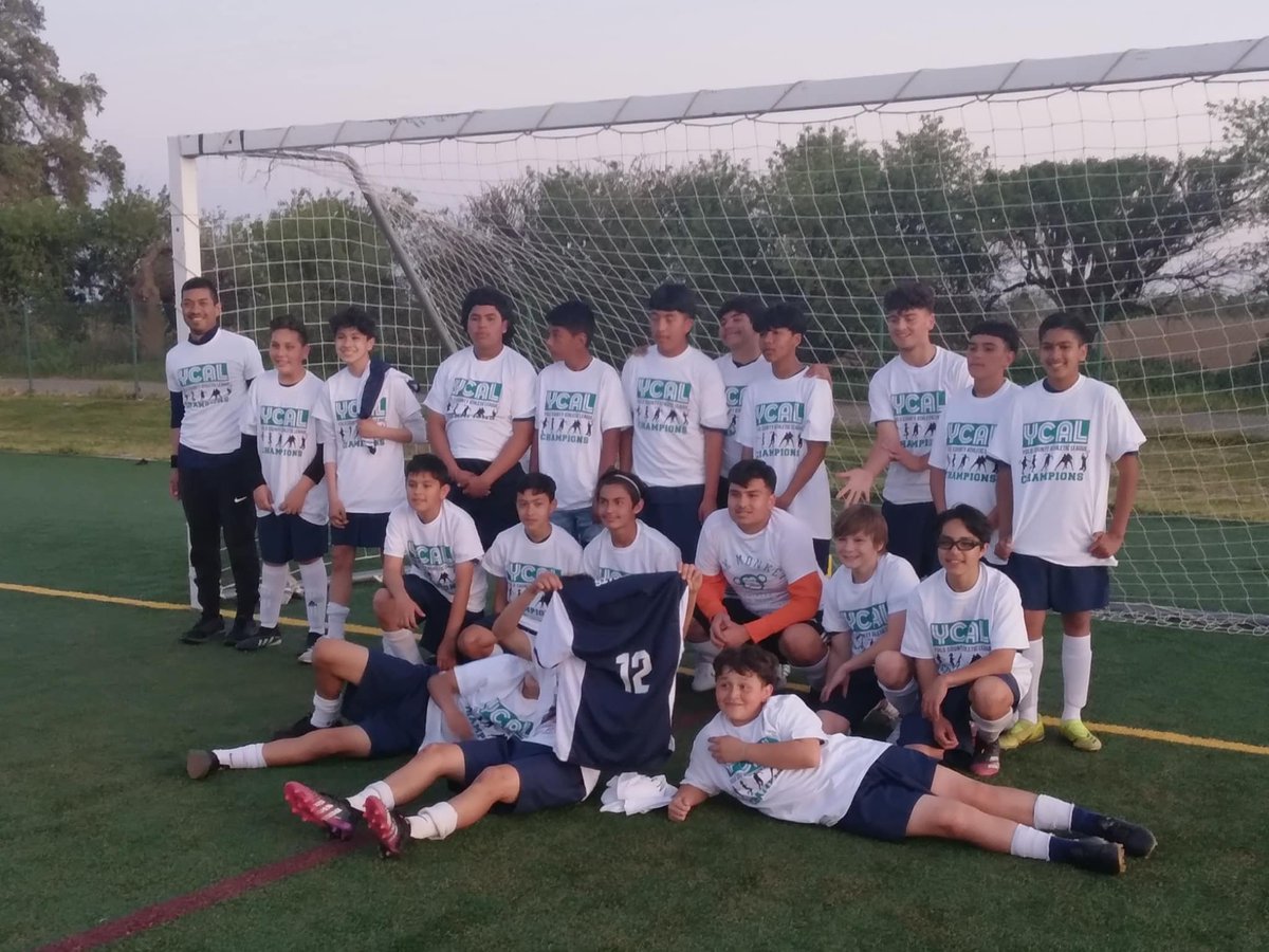 WoodlandSchools's tweet photo. Congratulations to both Douglass Middle School girls soccer team AND Lee Middle School boys soccer team for winning the Yolo County Athletic League (YCAL) championship last night! 👏🙌 #WJUSDProud #WeAreChampions https://t.co/wQyNxW6YqR