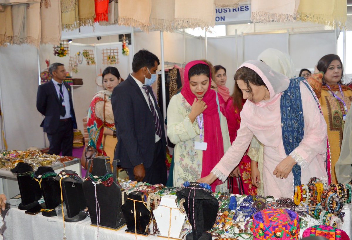 PerveenSarwar's tweet photo. Wexnet 2022 organised by Trade Development Authority PK.
Women from Punjab,Sind & Baluchistan,producing top quality furniture,jewellery,hand embroidered clothing,bedding & beauty https://t.co/lUKVr9drbs country can progress without the contribution of women.#Wexnet #TDAP #Punjab https://t.co/Qjw18pNAUR