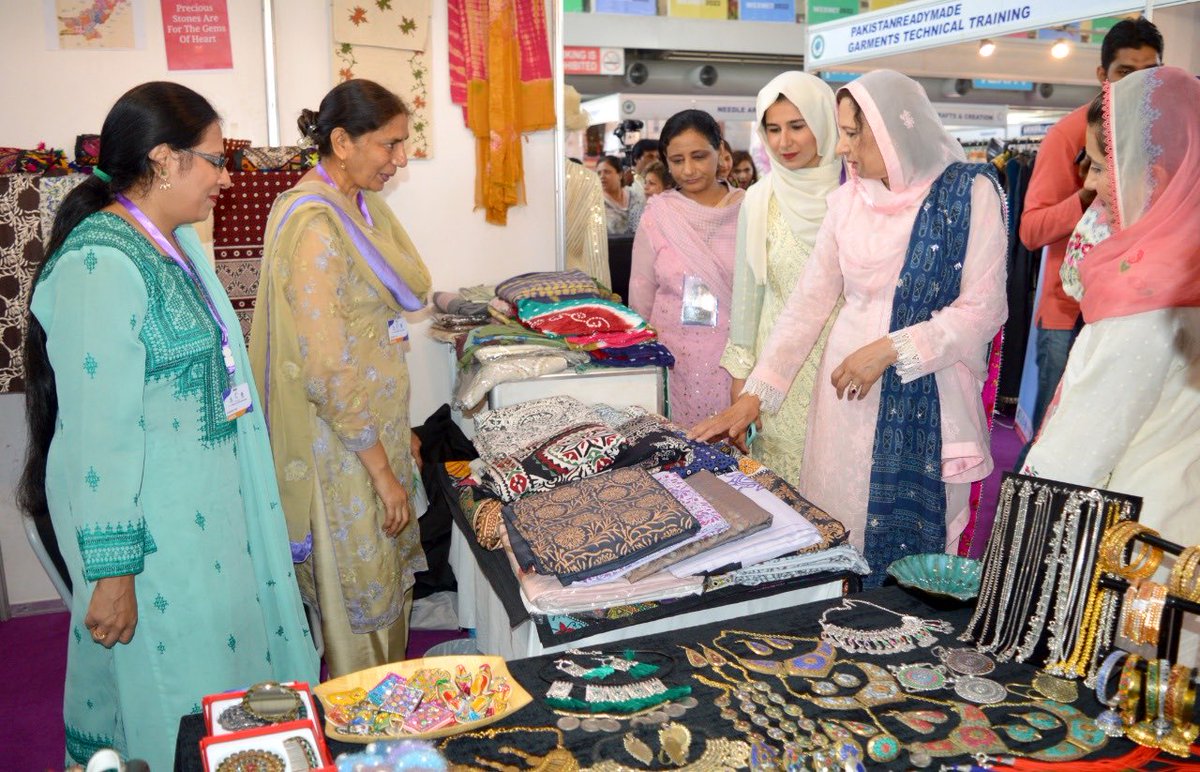 PerveenSarwar's tweet photo. Wexnet 2022 organised by Trade Development Authority PK.
Women from Punjab,Sind & Baluchistan,producing top quality furniture,jewellery,hand embroidered clothing,bedding & beauty https://t.co/lUKVr9drbs country can progress without the contribution of women.#Wexnet #TDAP #Punjab https://t.co/Qjw18pNAUR