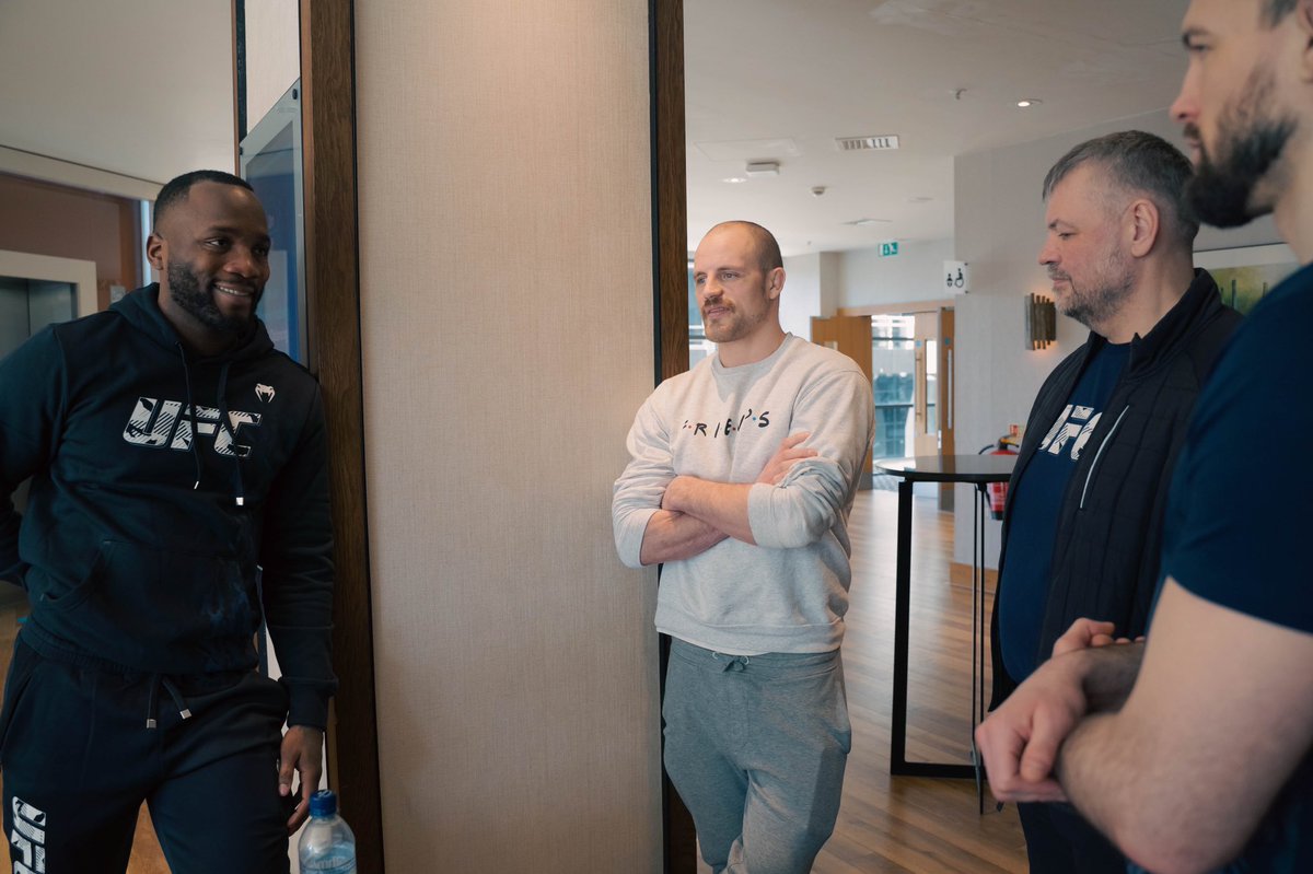 MjolnirMMA's tweet photo. @GunniNelson and @Leon_edwardsmma sharing their thoughts on the upcoming card this weekend after sharing the cage together in 2019. Respect🙏 #UFCLondon https://t.co/XhtGqqq0Em