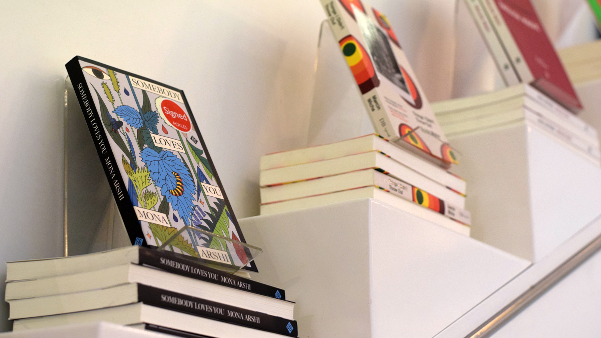 Foyles's tweet image. All hail indies!

Here&apos;s the atrium of our Charing Cross Road shop, looking hip and chic with a selection of gems from independent publishers—come have a look and find treasures to take home!
