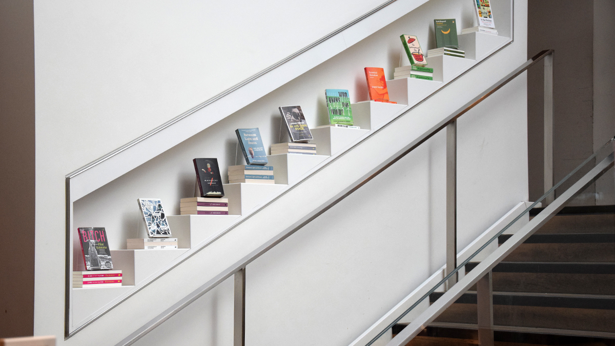 Foyles's tweet image. All hail indies!

Here&apos;s the atrium of our Charing Cross Road shop, looking hip and chic with a selection of gems from independent publishers—come have a look and find treasures to take home!