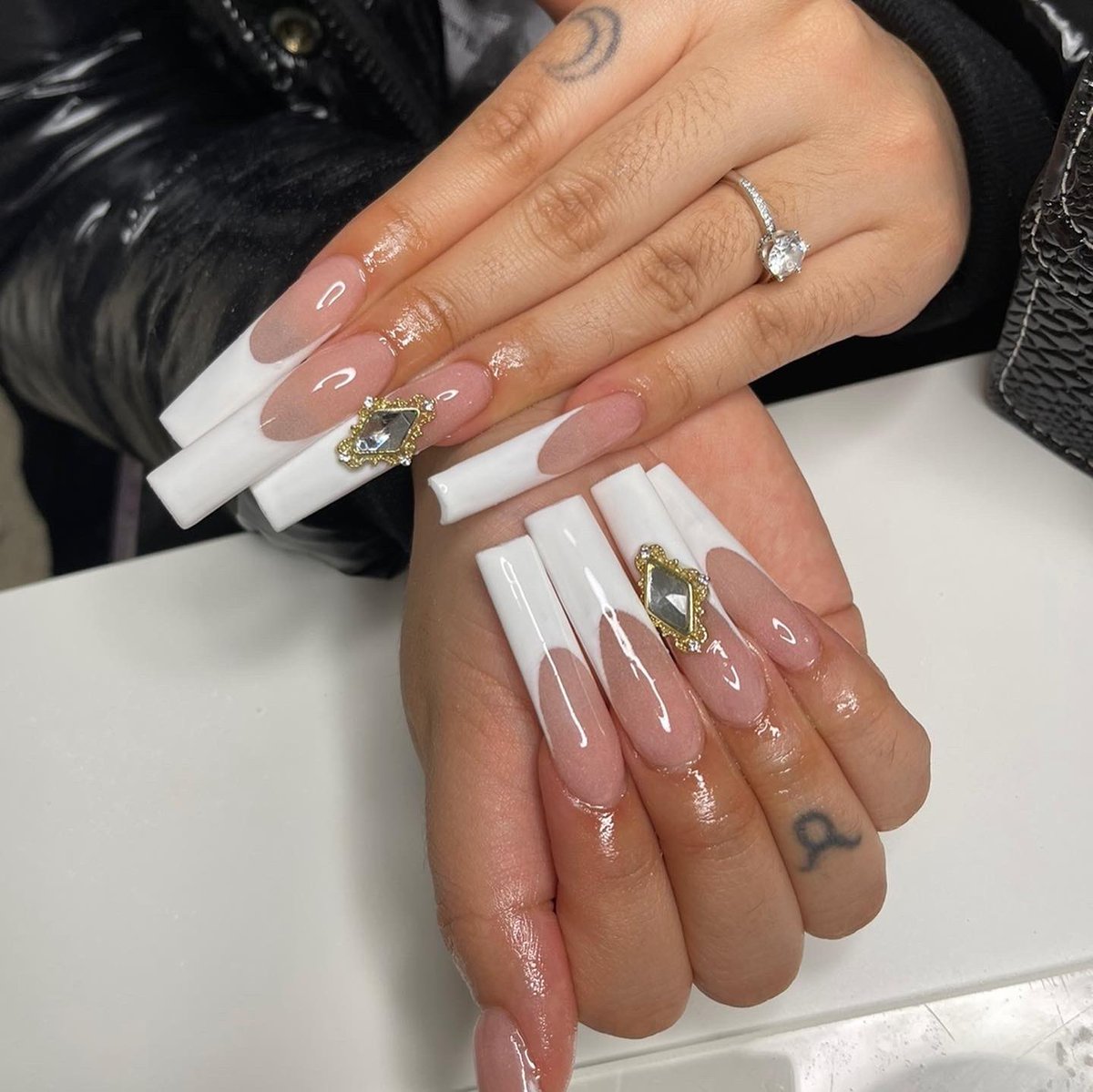 lornajessyca's tweet photo. Pretty prettyyy girls get it 😍🤍 IG: Plushbyjess for your appointments. #mtlnails https://t.co/lalhMd5RpE