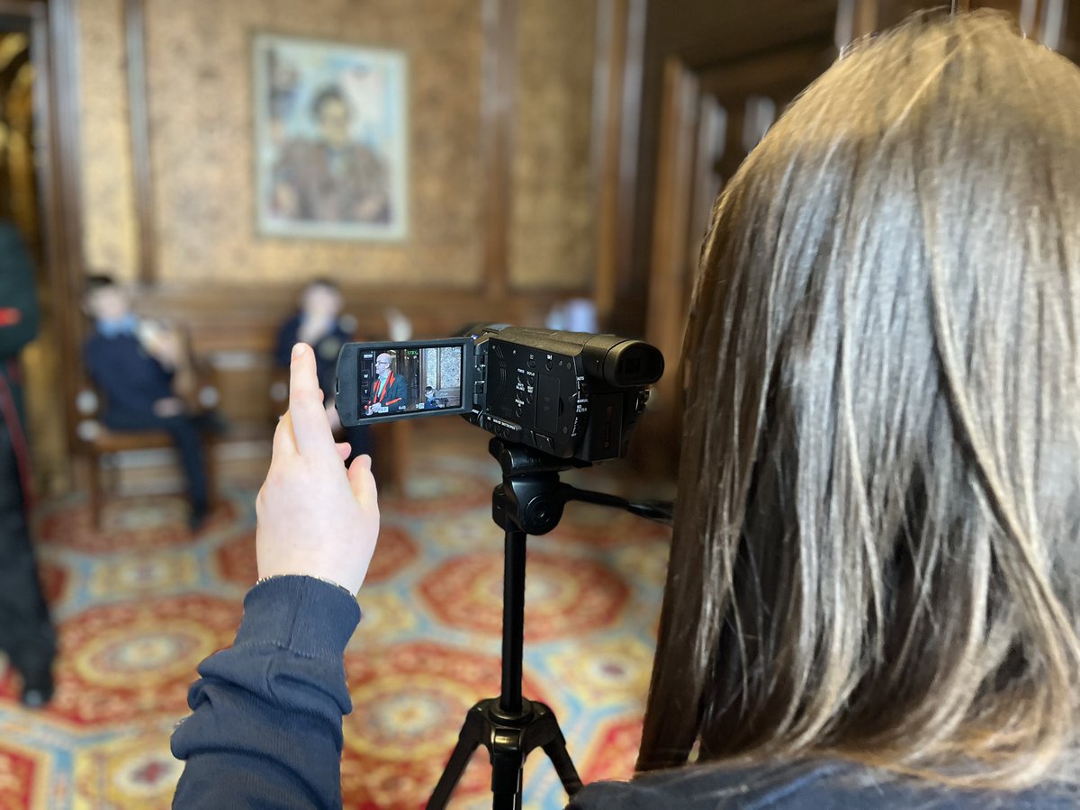 The <a href="/StBernardsPS/">St Bernard's Primary</a> film group and <a href="/StJohnPaulGCC/">St John Paul II P.S.</a> film group had the unique and very exciting opportunity of interviewing the Lord Provost of Glasgow today. They made us very proud with their professional interviewing skills!⭐️🎥🎬 #digital #film #interviews <a href="/inspiringpupils/">Inspiring Pupils: Digital creativity through film</a>