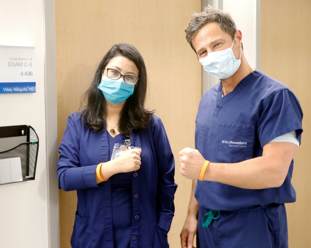 KCPUTSW's tweet photo. Our @KCPUTSW urology team, including @UTSWNews Urology Dept. Chair Dr. Claus Roehrborn; Nirjala Prajapati, RN; and Dr. Vitaly Margulis, proudly displaying their orange Kidney Cancer Awareness wristbands. #FightStrong #KidneyCancerAwarenessMonth
@utswcancer @UTSWUrology https://t.co/7wpuhlYqrz