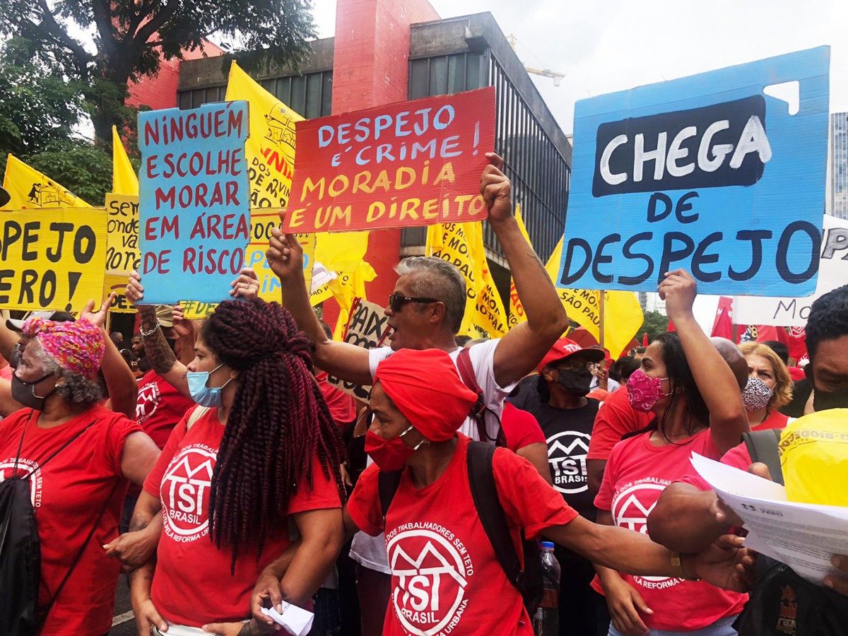 mtst's tweet image. 📣 Rolando agora em SP ato contra os despejos na pandemia 

Vamos juntos garantir moradia digna para todos ✊🏾 #ProrrogaSTF #despejozero 

@EdianeMariaMTST @silviaferraro_ @GuilhermeBoulos