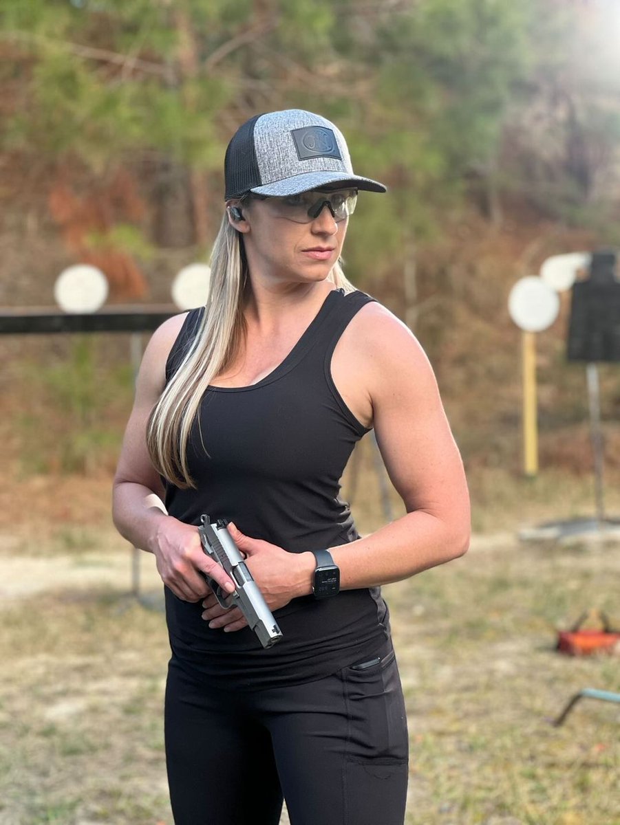 Rounded by Concealment Express on X: Competitive Shooter @gun_girl_jen  rocking our EDC Tactical Leggings at the range. #concealcarryunited  #firearmstraining #gunsofinstagram #outdoor #concealedcarry #guns  #gunfamily #pewpewlifestyle