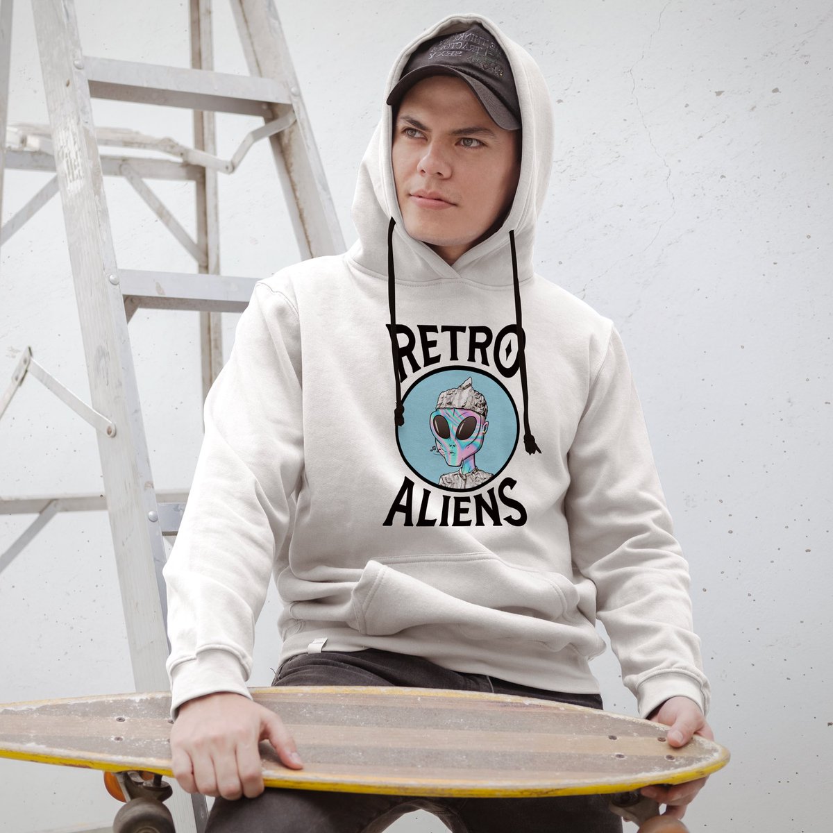 Retro_Aliens's tweet photo. Just a reminder that we are almost 24h away from the live event happening tomorrow 🥳  

In the meantime, here's a preview of our hoodie design, voted by our Captains 🤩

#aliensofcardano #jointhealiencrew #ogaliens #cnftproject https://t.co/GMwsKr9Xjh