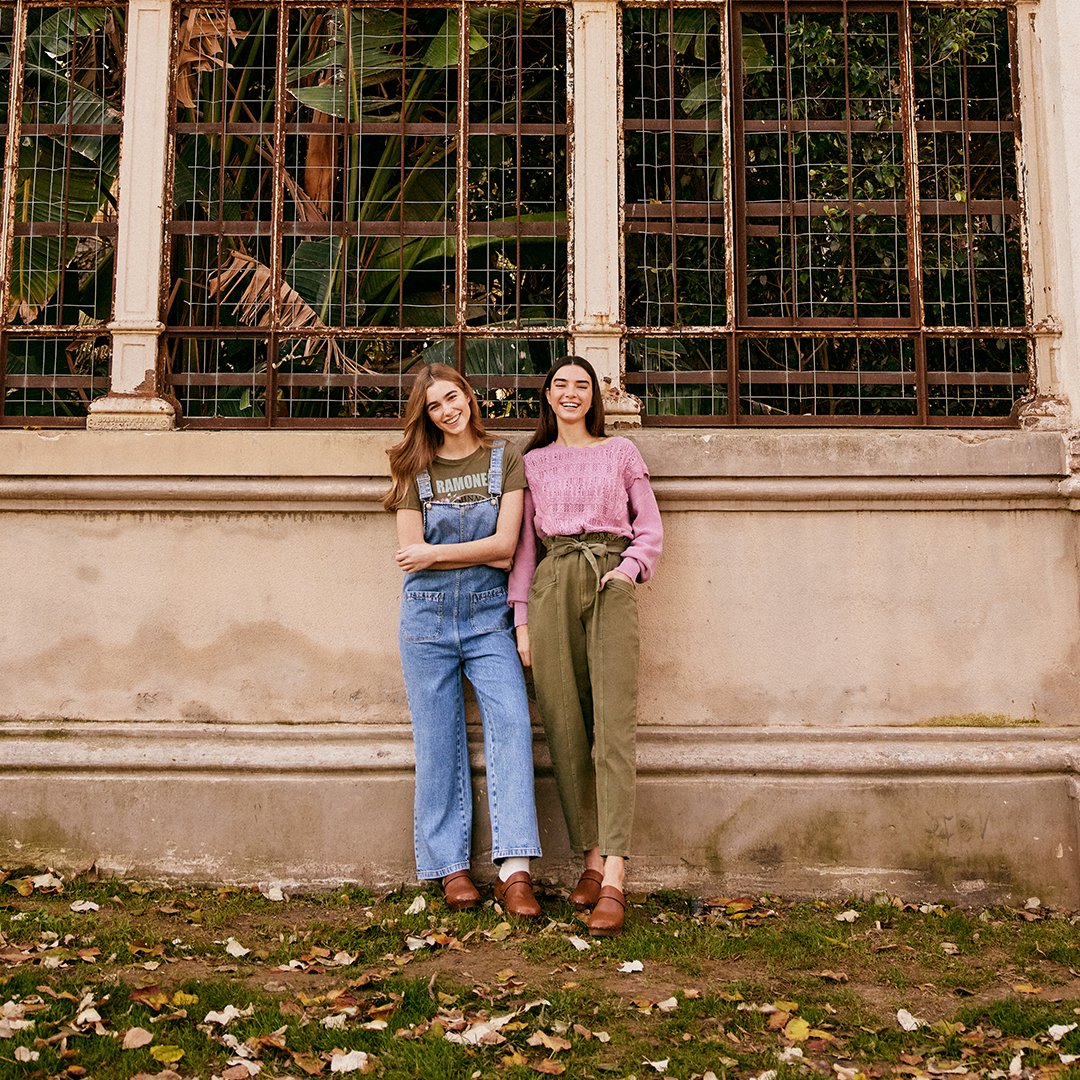 springfieldmw's tweet photo. Loading spring vibes… 🔋 Check out the new #BlossomCollection and get ready with coloured, fresh and light-filled looks. https://t.co/5u6EAHyAKA