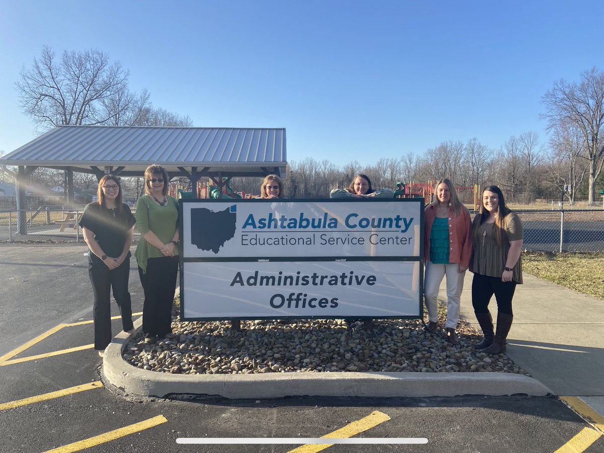 ashtabula_esc's tweet photo. Happy St. Patrick’s Day from the ESC staff! #StPatricksDay https://t.co/PrUyWrMHMq