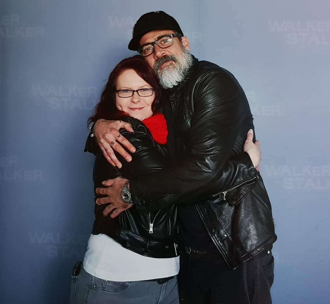 JessiBlue82's tweet photo. 4 years ago today... one of the last truly happy days of my life ❤❤❤ makes me cherish it even more.. and I miss conventions 😭 #memories #wsc #wscgermany #jeffreydeanmorgan #twd #negan @JDMorgan https://t.co/hX5RO80EnG
