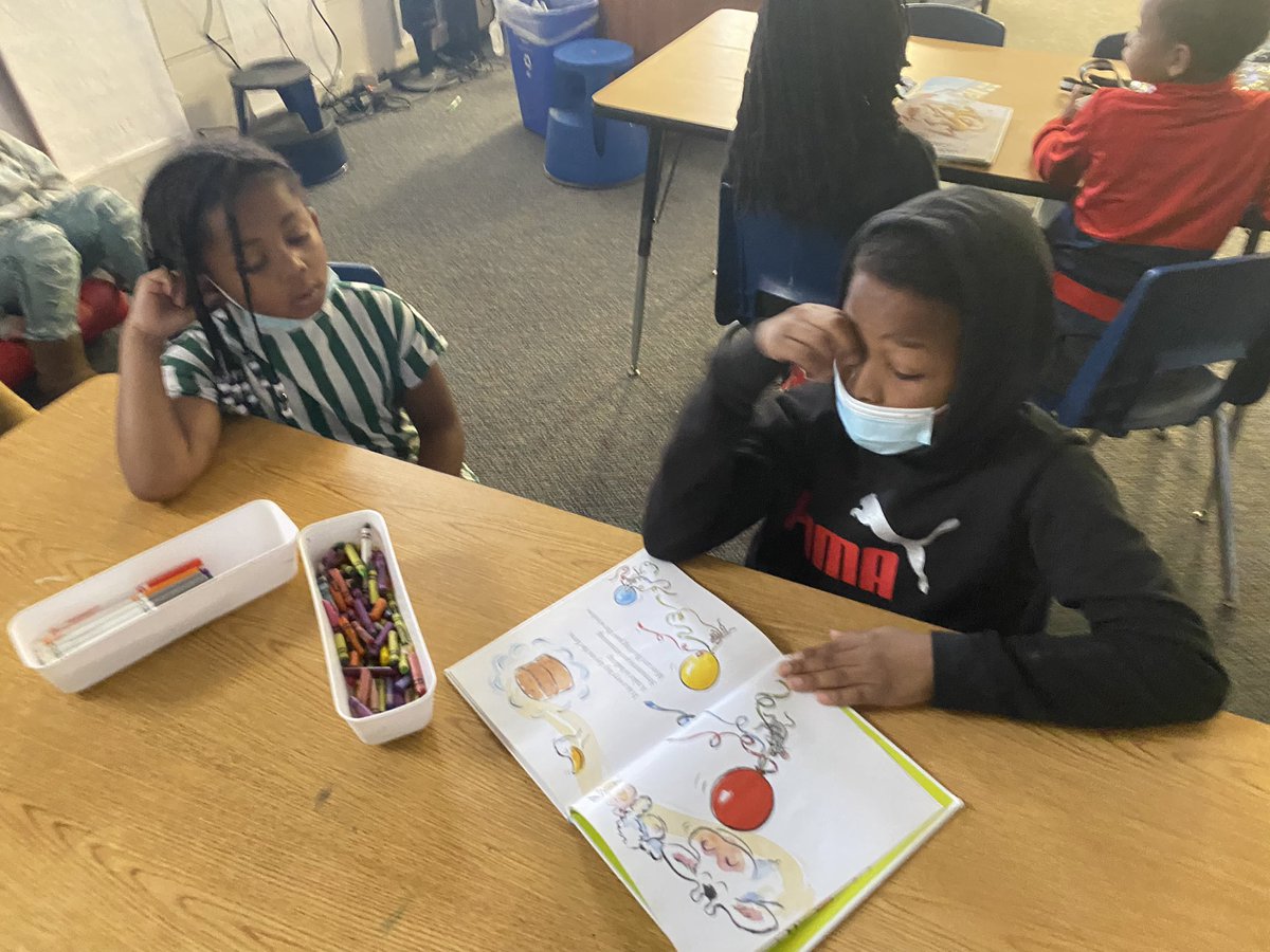Danforthprin's tweet photo. This is the BEST! 5th grade reading buddies with kindergarten!! #WhateverItTakes @Danforthprin 
@RGSDNews https://t.co/bRWjWgAiPq