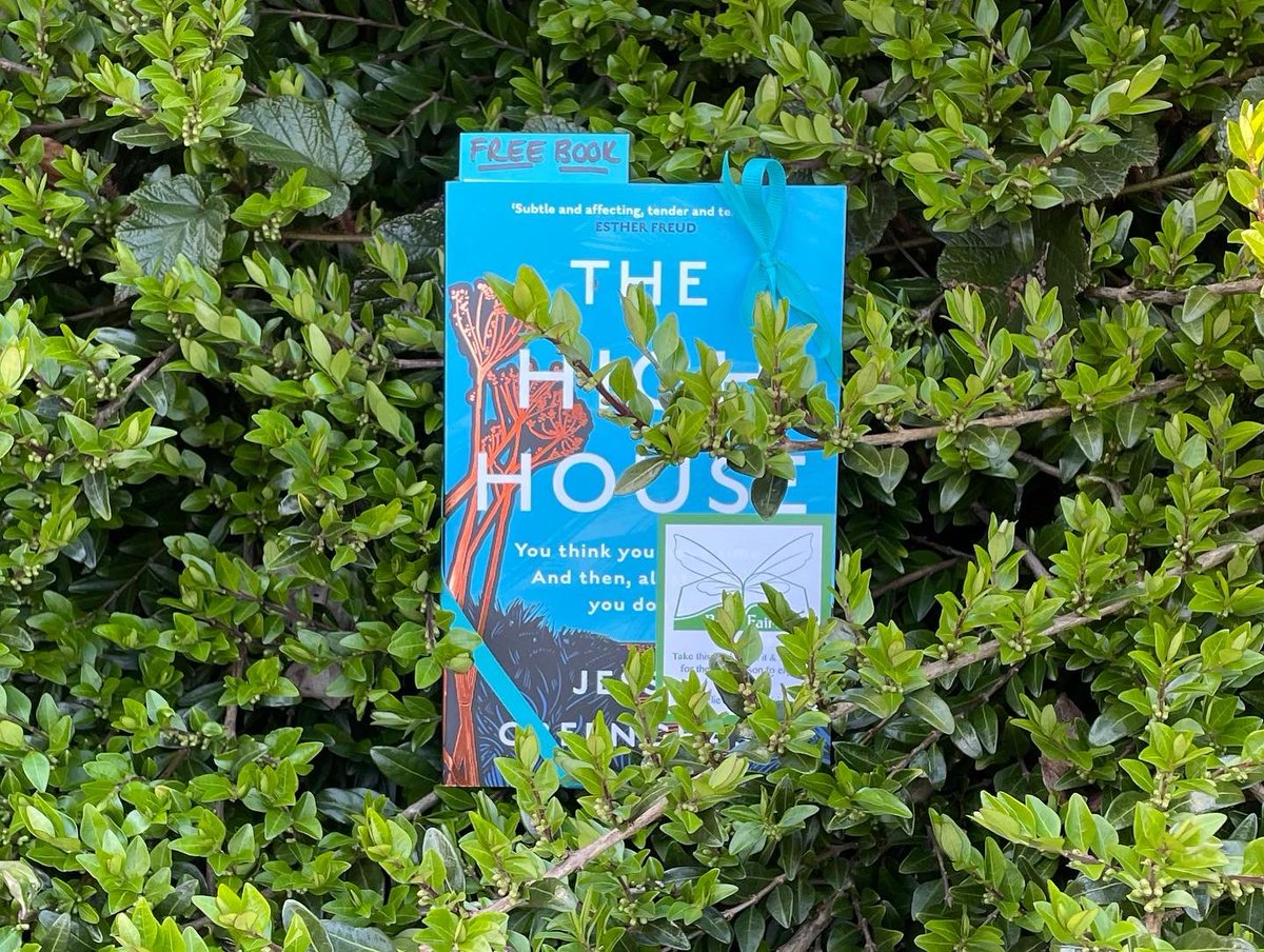 kayissac's tweet photo. The High House: You think you have time, and then all at once, you don't... The Book Fairies are sharing an important piece of climate fiction today from Jessie Greengrass - these copies were left at Newark Castle Gardens.
#ibelieveinbookfairies #TheHighHouse #TBFHigh https://t.co/ESHBvosY8W