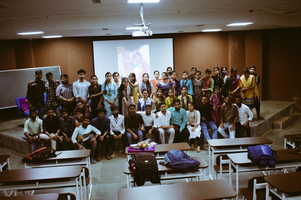KartikaPatro's tweet photo. https://t.co/hkcWAPm9vV
