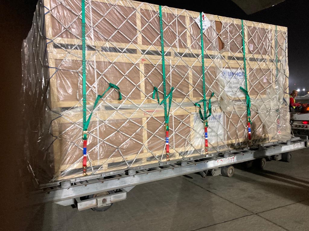 DXBMediaOffice's tweet photo. The emergency aid material will benefit 85,000 people affected by the escalating conflict. https://t.co/xrFkoORkQg