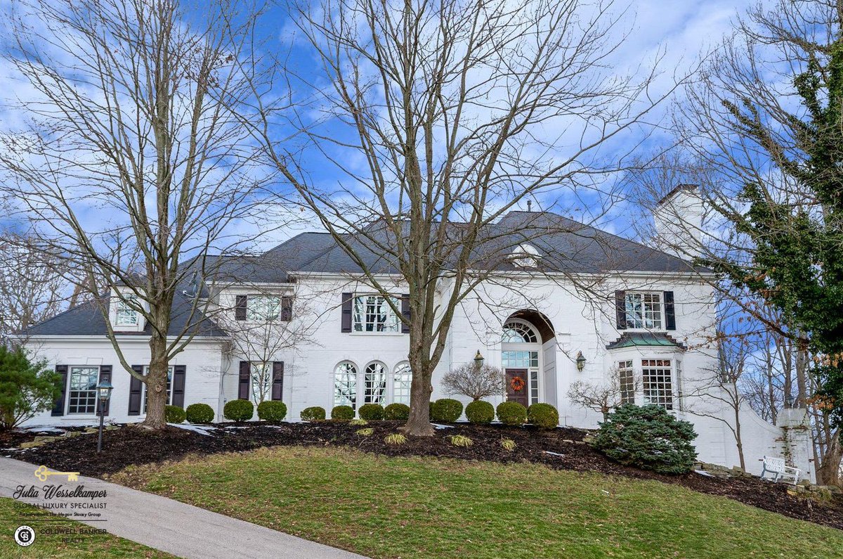 sellcincynow's tweet photo. CLOSED!☑️🥳
This stunning 5 bedroom home in Newtown went SOLD-PENDING in just 1 DAY with multiple offers &amp; record breaking results for these dear clients! ❣️🎯 
☎️Call us to do the same for you!💙 513-720-4496 https://t.co/8OzsM8a5Ca