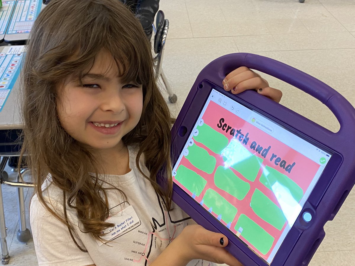 SSS1Juliano's tweet photo. Working on guided reading in 1J!! https://t.co/zrGkdb2Sng