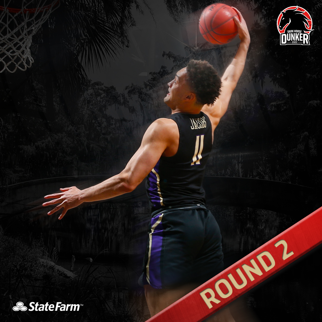 Round 2️⃣ has begun in the 2022 State Farm Dark Horse Dunker Fan Vote! The winner of this final round will compete in the College Slam Dunk competition in New Orleans!

⭐ Devonte Brooks
⭐ Branden Ellis

✅ Vote: Link in Bio