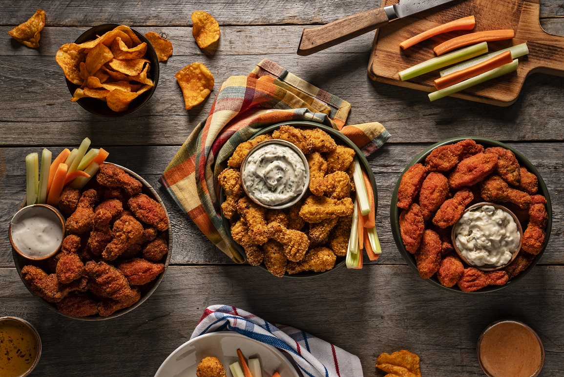 Going green today? Kick things up a notch with with our scrumptious, plant-based wings. 🍀 #plantbasedwings #veganstpatricksday #stpaddysappetizers