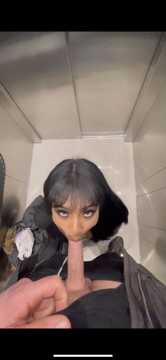 desidestroyer's tweet photo. When the elevator in Paris brakes down and you’ve run out of ideas to pass the time 🤷‍♂️ 🥖🇫🇷 @bengaligoddess full video uploaded on my OnlyFans! https://t.co/S5NHcQwEHg