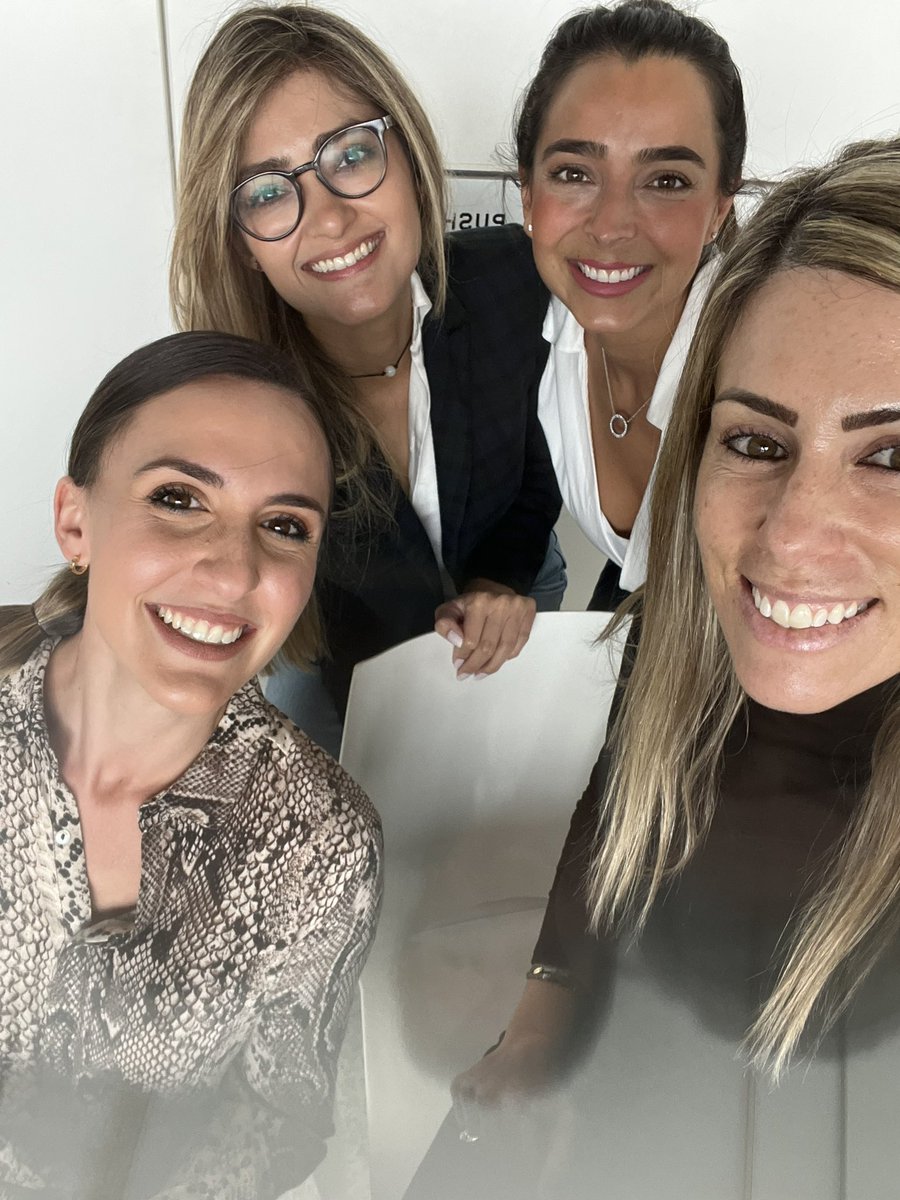 Cami_llia's tweet photo. So proud to join this rockstar Brenda Mendoza on stage at the @Drift conference. When you have a corner office, it is your duty to pull another woman in. #flashmiami #conversationalai #womenintech https://t.co/z0v7QpRks7