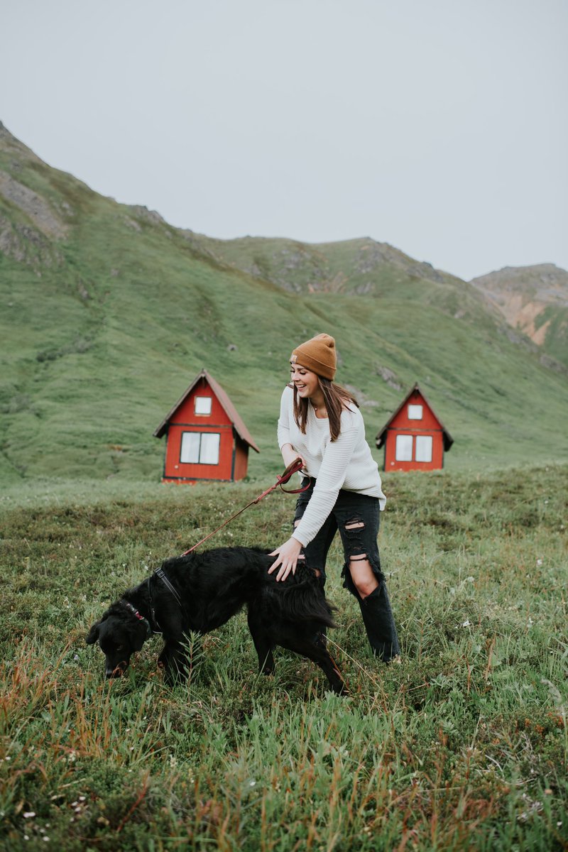 schygoers's tweet image. me &amp;amp; aspy just signed our lease in AZ for August! 🌞🌵