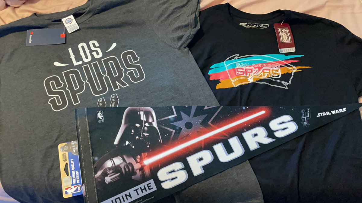 The personal @spurs collection grows!
#PorVida #StarWars https://t.co/CHFKdaOdP9