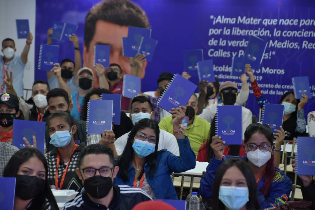 JPSUVCed's tweet image. #17Mar | La Juventud del PSUV del Municipio Cedeño presente en la Universidad Internacional de las Comunicaciones. @lauicom @taniapsuv @SierraCarlosVEN @PSUVBolivar_ @JuventudPsuvB 

#ComunicacionParaLaEmancipacion 
#LaUicomEsRevolucion