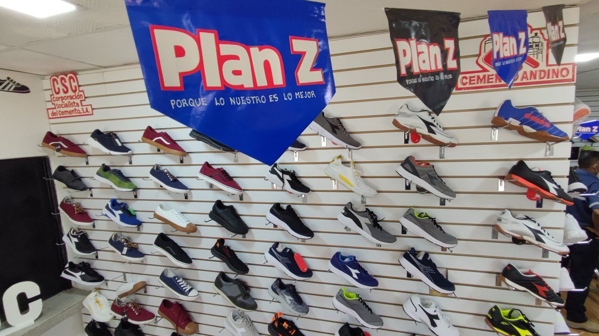 Funtbcac_Cem's tweet photo. #16marzo #Planta 𝗖𝗘𝗠𝗘𝗡𝗧𝗢 𝗔𝗡𝗗𝗜𝗡𝗢  inaugurada Zapatería Socialista #PlanZ Calzados  Precios Subsidiados para trabajadores #Industria #Cementera @Funtbcac_Cem fortaleciendo Beneficios Sociales a la clase Obrera
#GestionEmpresarialSocialista 
@IndustriasVE 
@MinTrabajoVE https://t.co/UZvhcBVCq7