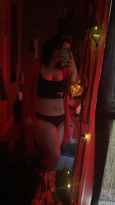 🖤🩸 https://t.co/6ueIsKwiRX