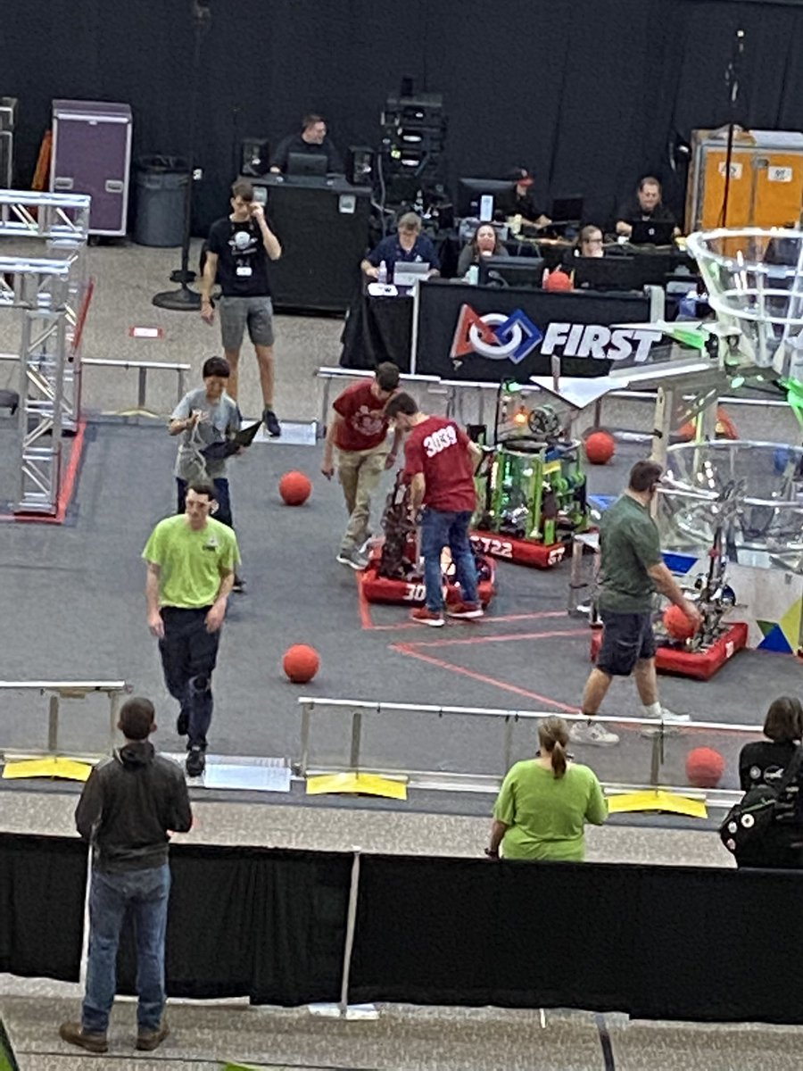 Team3039's tweet photo. These kids, I MEAN! Homes &amp; school devastated by Hurricane Ida, platooned off campus til late-January, built a robot in a few weeks, and they are on the field. TOOO PROUD! Thank you, FIRST🤖😺🤖@DHSWildcats @SCPPS @FRCTeams #RAPIDREACT https://t.co/x3mHvrvMvp